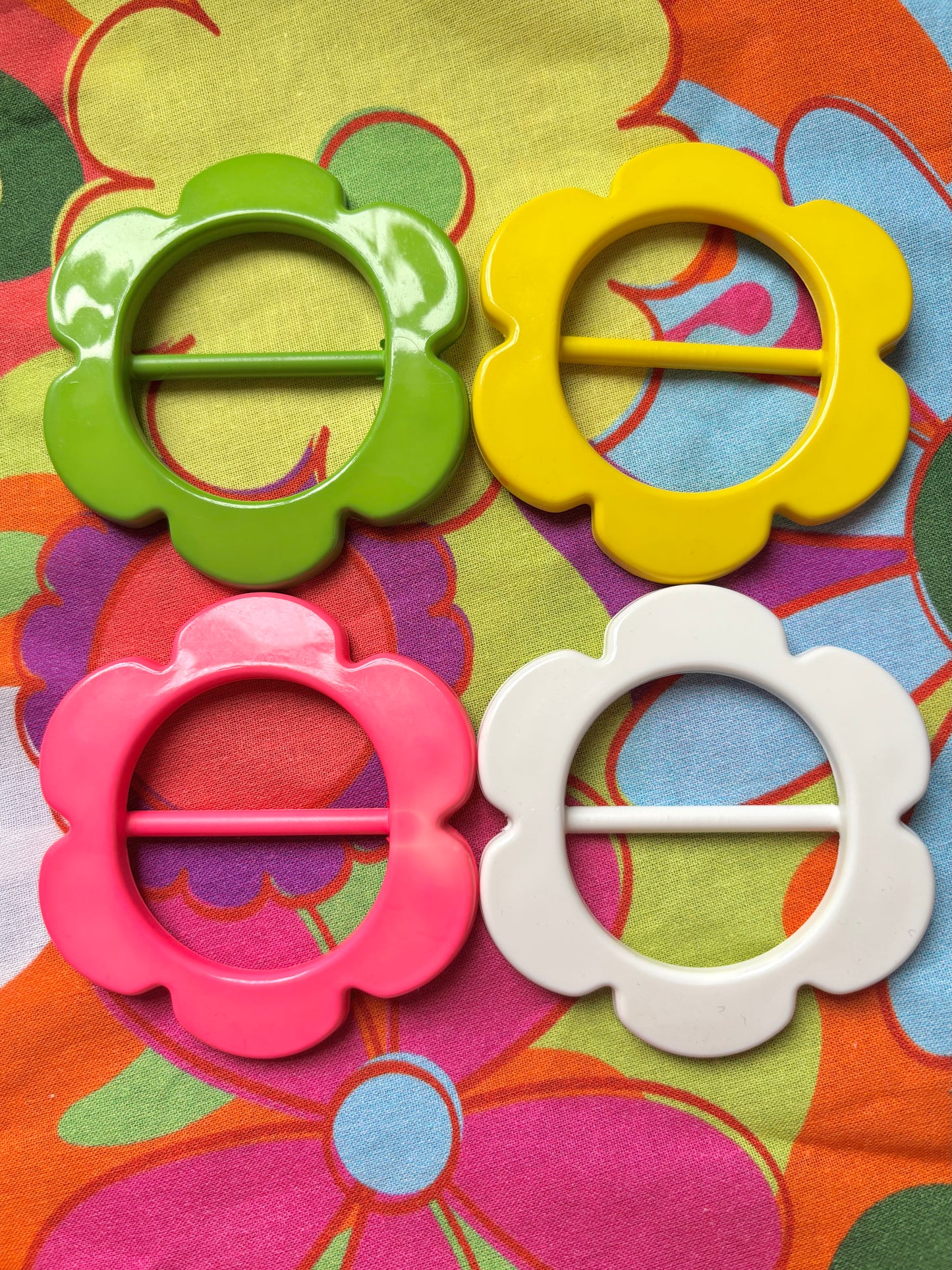 The Kitsch Inn Scarf Toggle