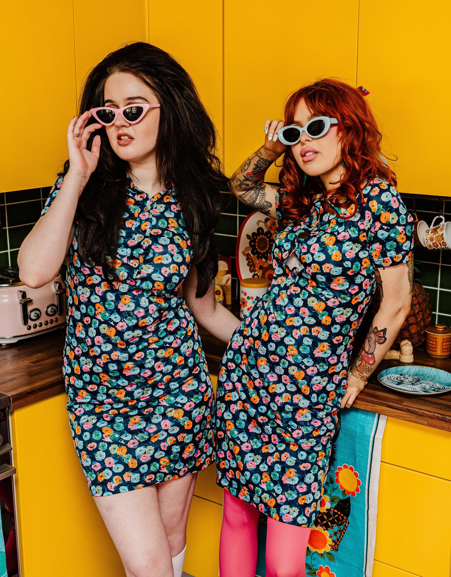 Kitsch Inn Vintage 70s Navy Floral Dress