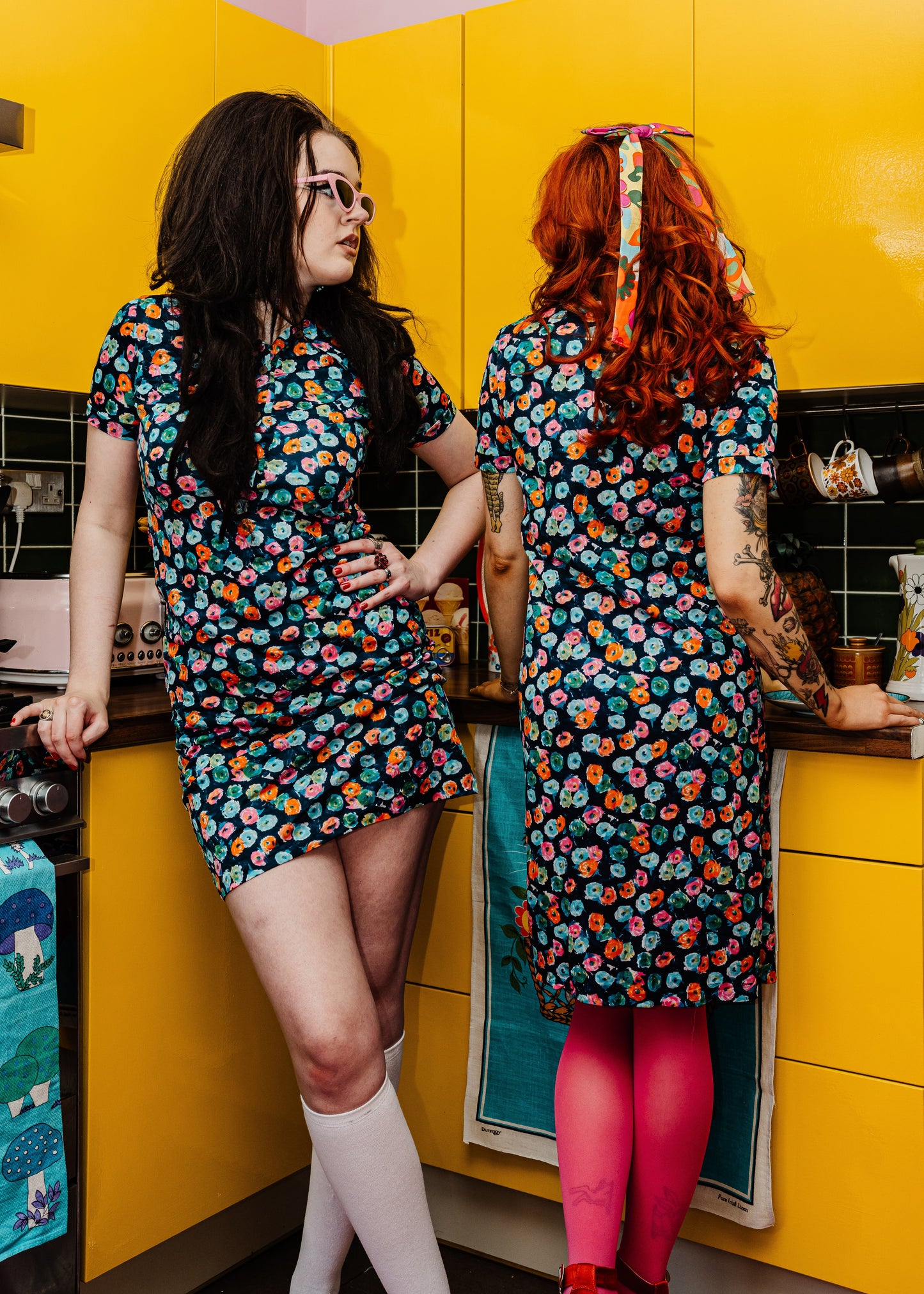 Kitsch Inn Vintage 70s Navy Floral Dress