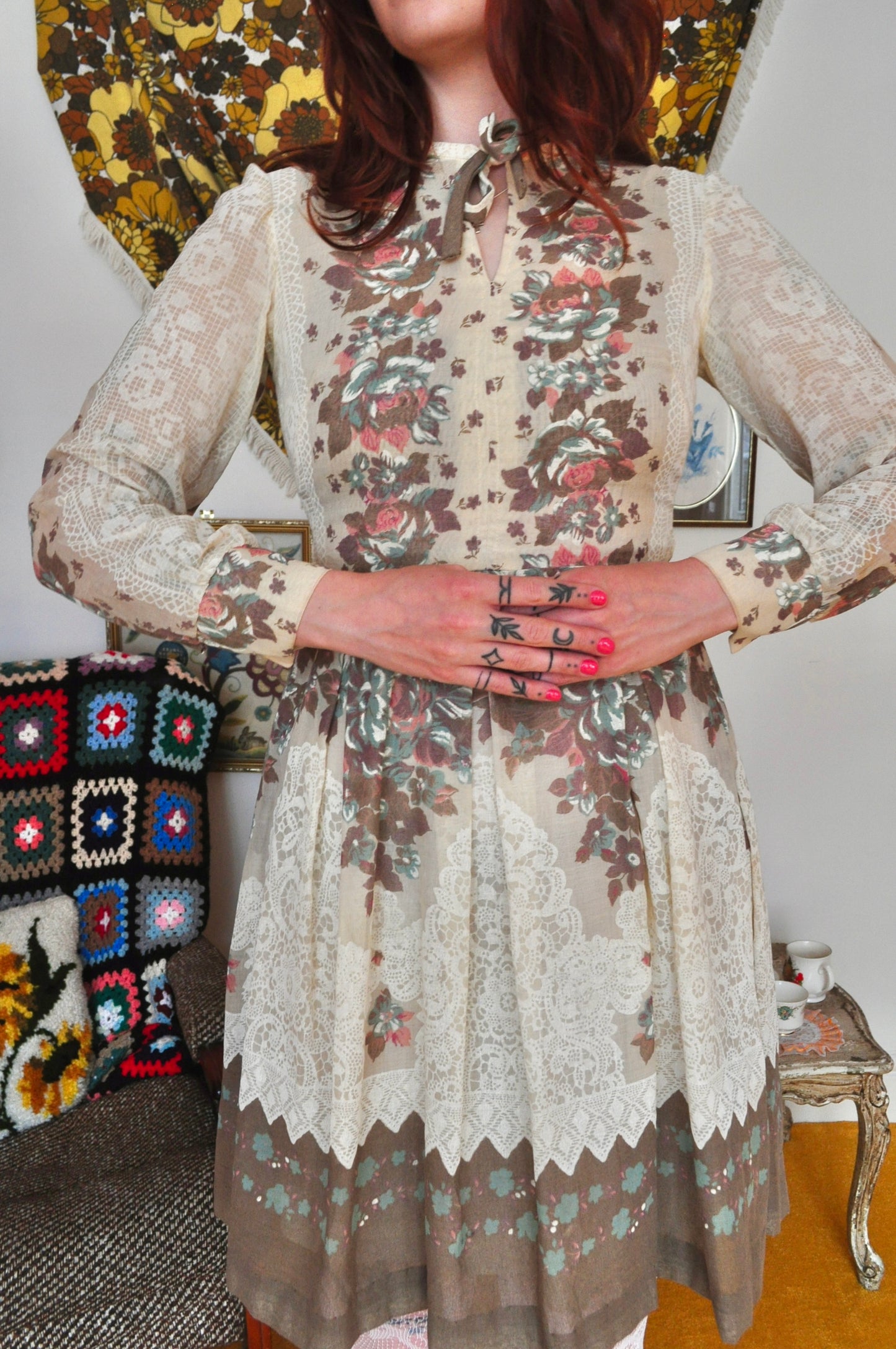Vintage 70s Cream Floral Mini Dress