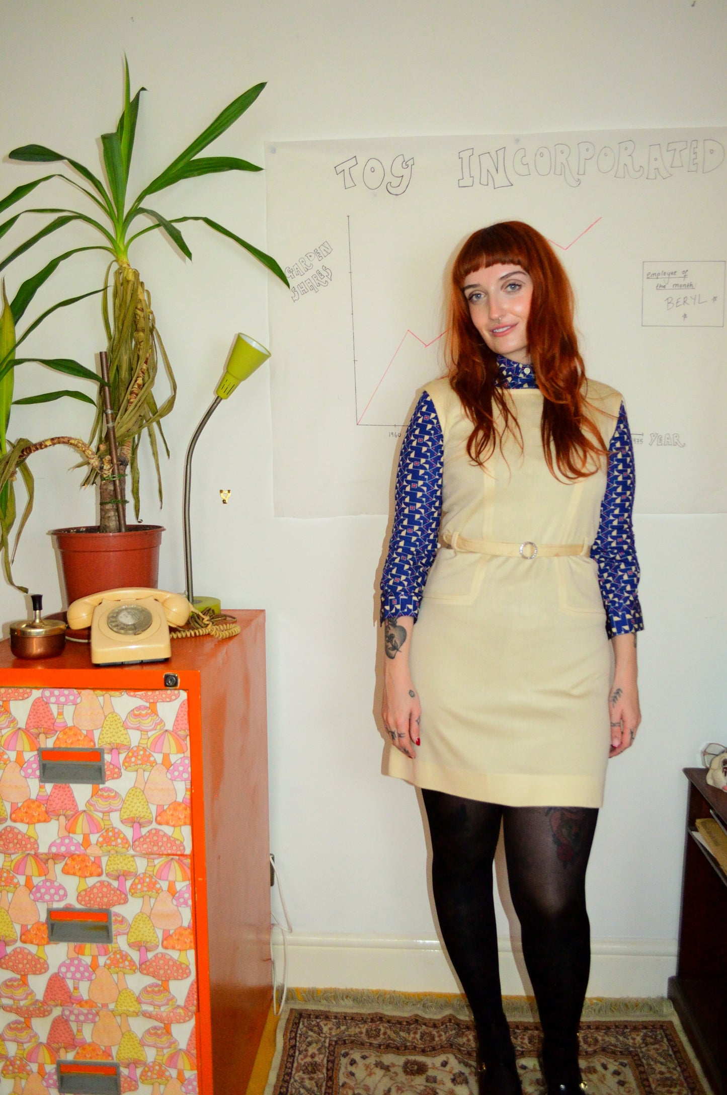 Vintage 60s Cream O Ring Knee Dress