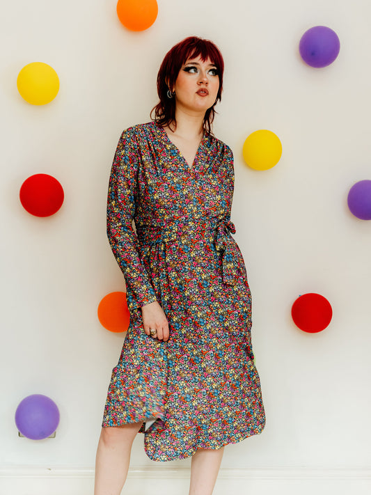 Vintage 70s Colourful Delicate Floral Midi Dress