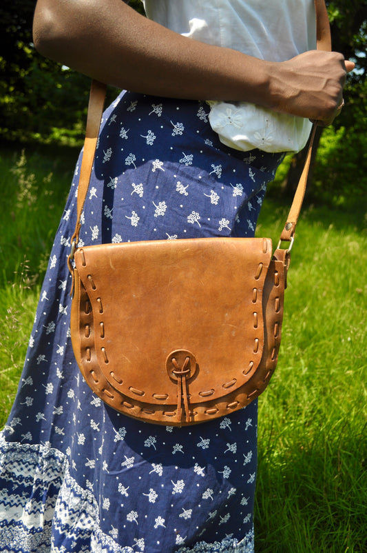 Vintage 70s Tan Leather Crossbody Bag