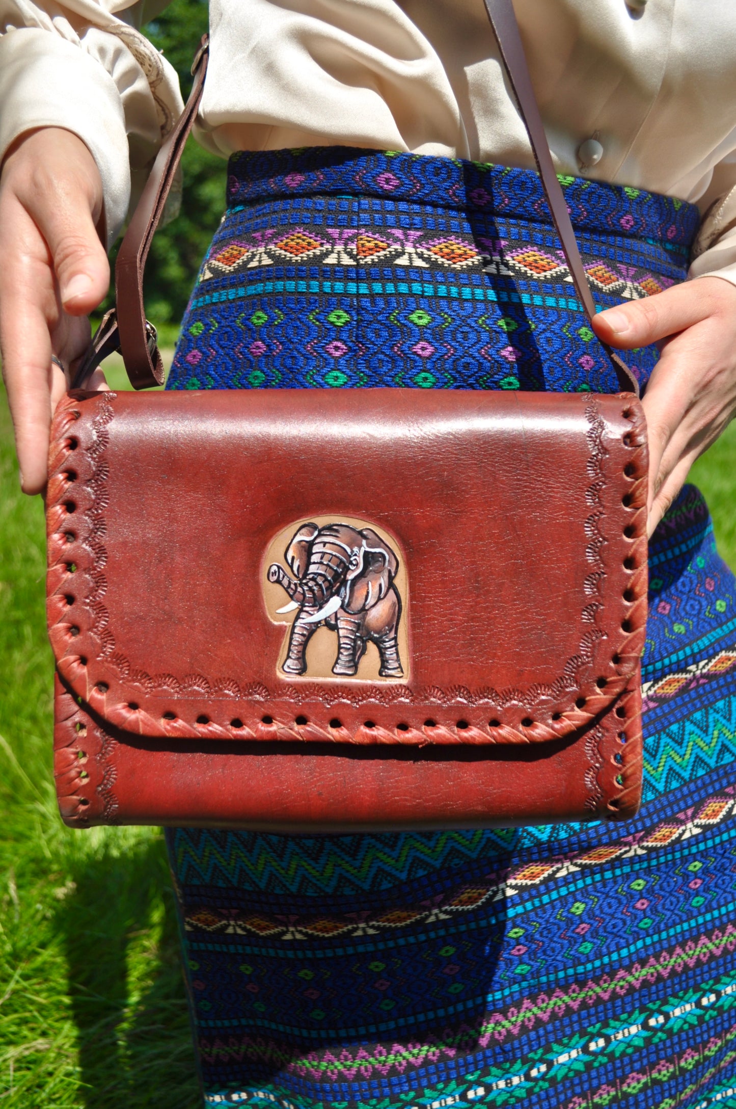 Vintage 70s Brown Leather Elephant Bag