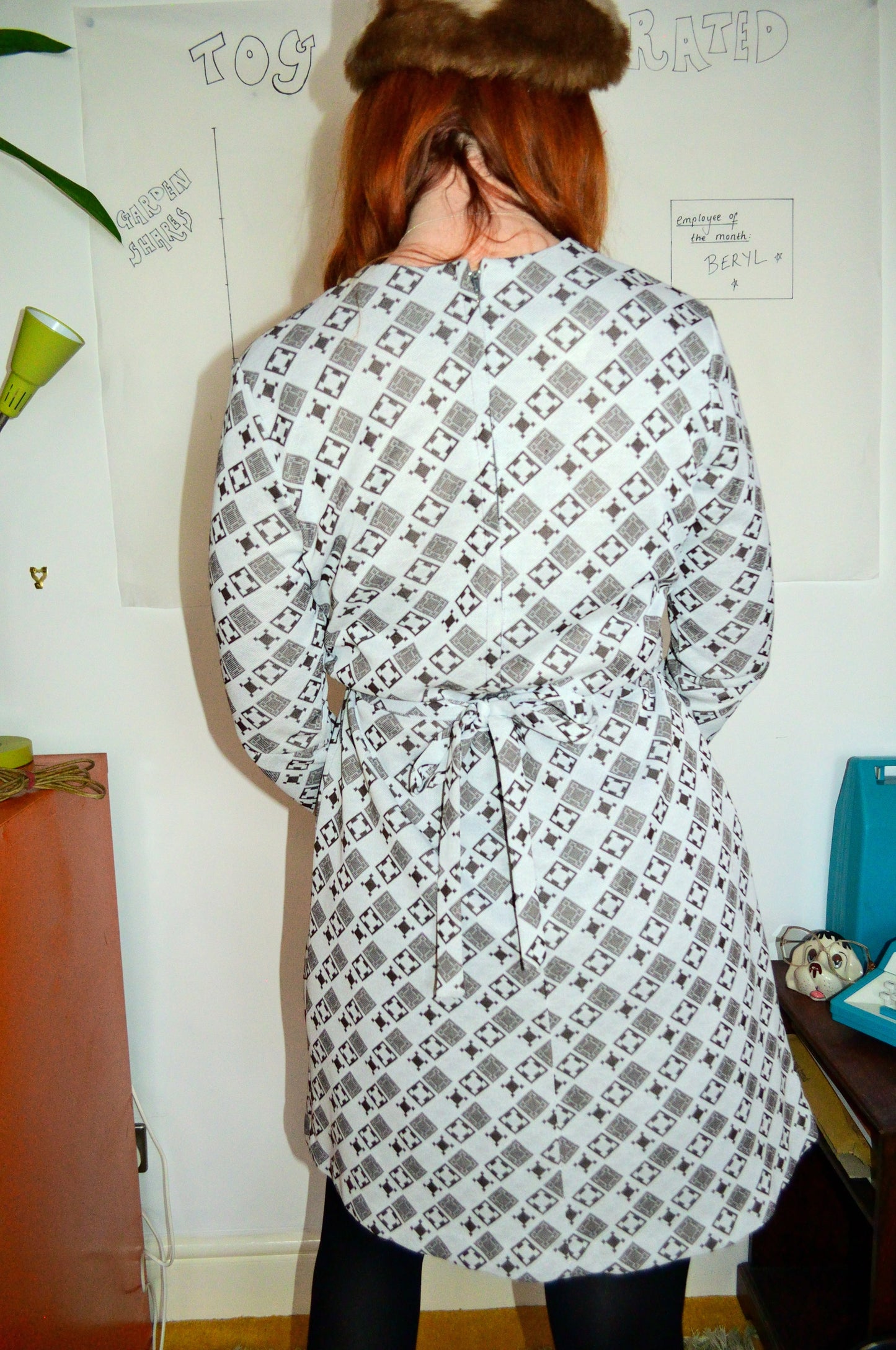 Vintage 70s Brown and Grey Print Knee Dress