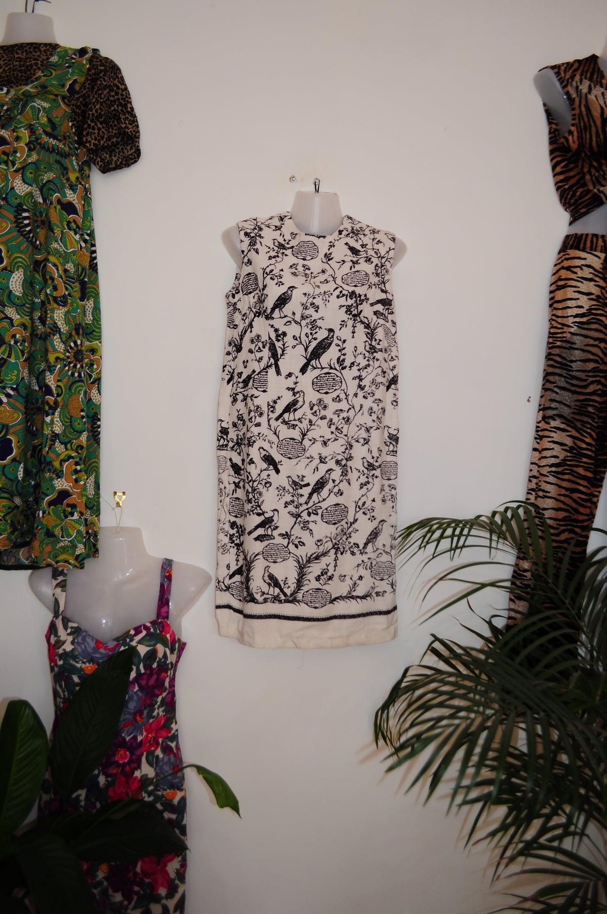 Vintage 60s White Birds Shift Dress