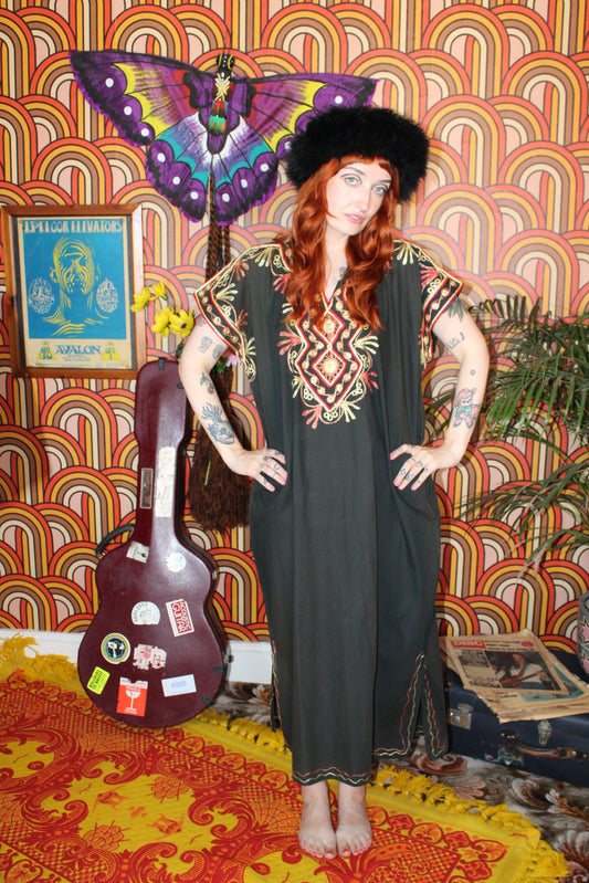 Vintage 70s Black Embroidered Kaftan
