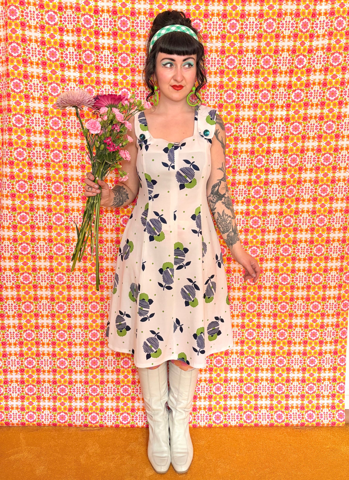 Vintage 70s White Abstract Print Shift Dress