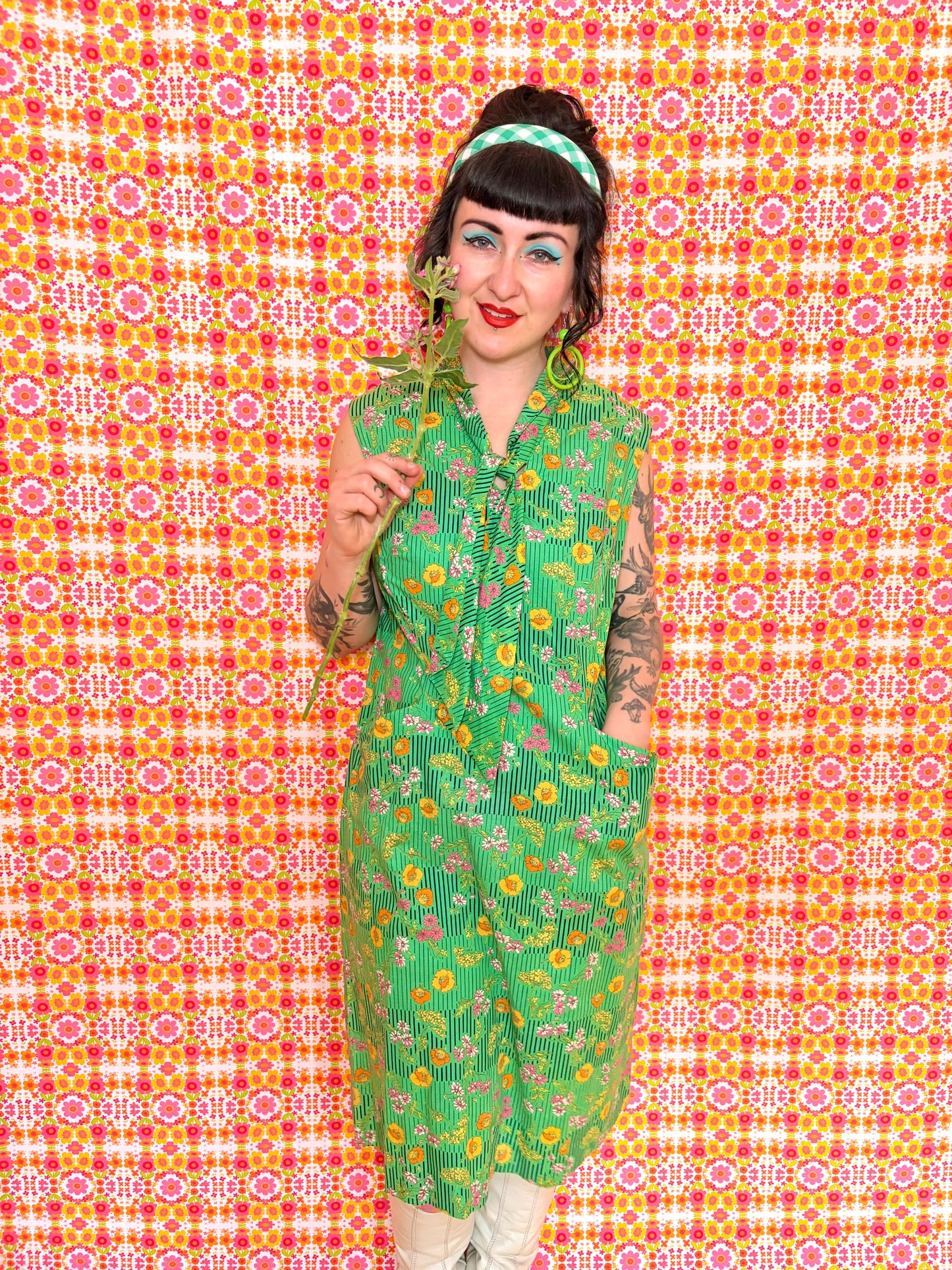 Vintage 60s Green Pussy Bow Shift Dress